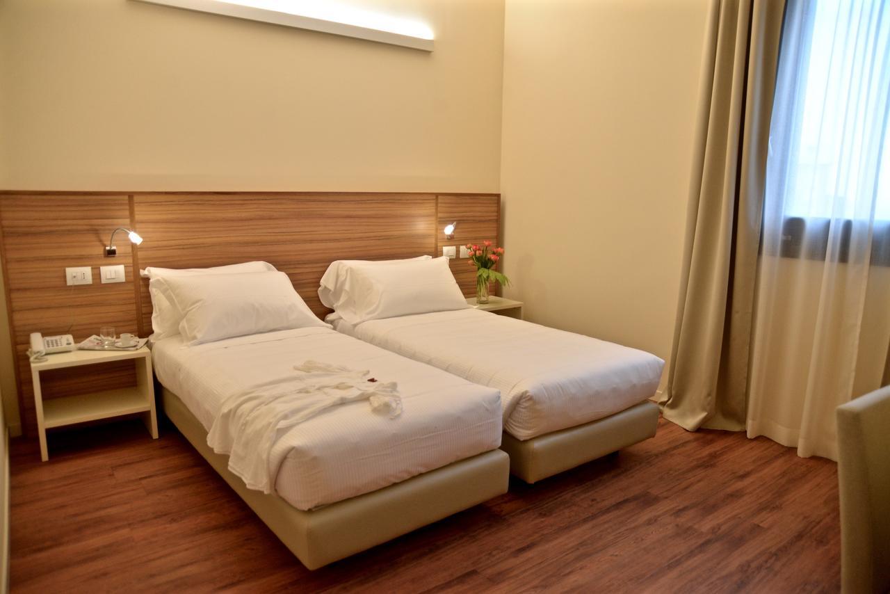 Hotel Forum Baranzate Εξωτερικό φωτογραφία
